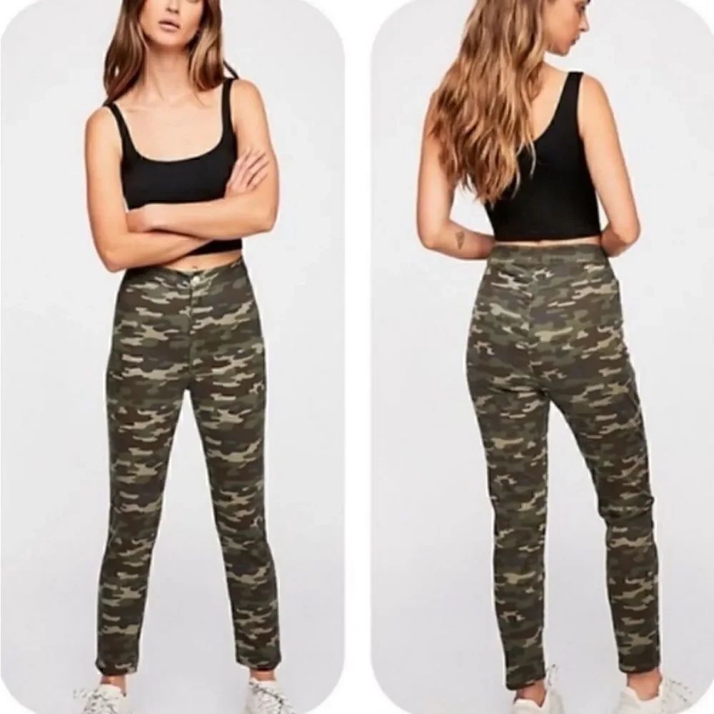 Free People Women Size 29 Long and Lean edgy Camo Skinny Denim Jeans - Picture 3 of 14